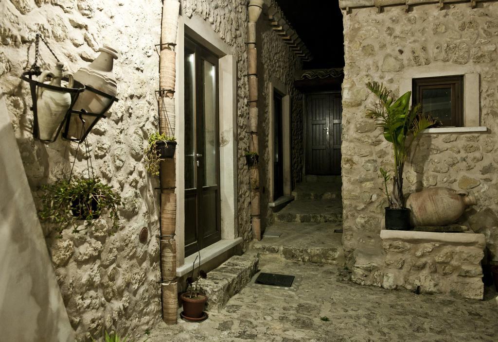 Agriturismo Baglio San Nicola Naro ภายนอก รูปภาพ