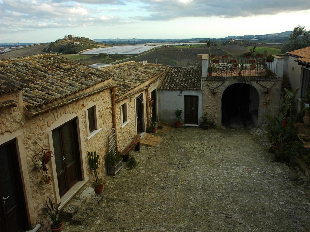 Agriturismo Baglio San Nicola Naro ภายนอก รูปภาพ
